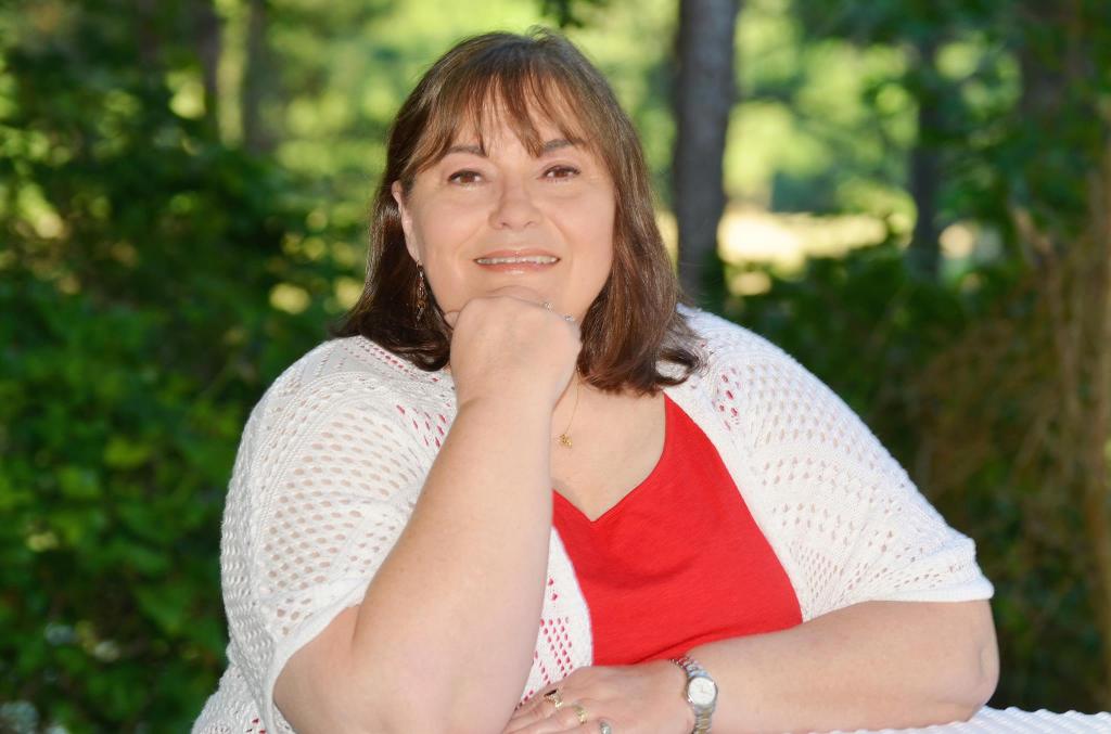 Picture of author Joan Hall